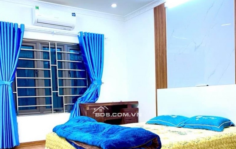 NGÃ TƯ SỞ - NHÀ ĐẸP LUNG LINH - MỘT BƯỚC ĐƯỜNG 2.5 Ô TÔ TRÁNH - HƠN 6TỶ!