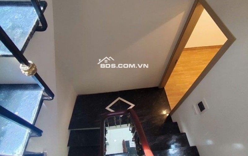 NHÀ ĐẸP GIÁ 6.3 TỶ ,  DÂN XÂY PHỐ MINH KHAI HỘ KHẨU HAI BÀ TRƯNG NGÕ THÔNG, THOÁNG TRƯỚC,SAU.CHỈ VÀI PHÚT DI CHUYỂN QUA TIME CITY,ĐẠI HỌC BÁCH