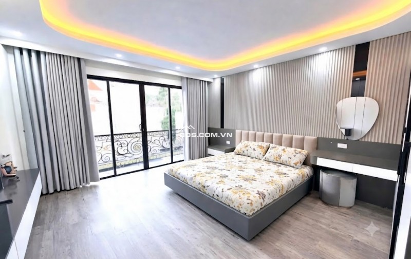 BÁN NHÀ ĐẸP CHO ĐẠI GIA ĐÌNH - SÀI ĐỒNG - Ô TÔ ĐỖ CỔNG – GẦN HỒ – FULL NỘI THẤT – CHỈ 8 TỶ 