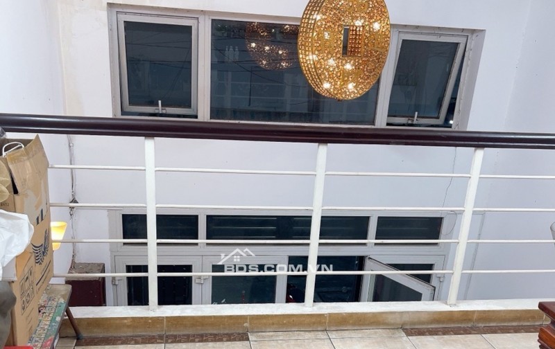 nhà CẦN BÁN GẤP NÊN GIẢM MẠNH ngôi nhà 5 TẦNG.