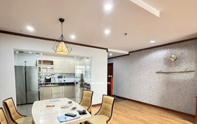 Cần bán chung cư giai việt quận 8 thiết kế 115m2 giá bán 5 tỷ 500 triệu