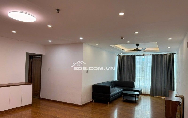 Bán căn hộ giai việt phường chánh hưng quận 8 150m2 3pn 2wc