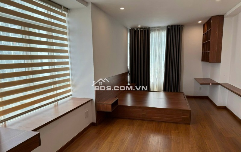Bán căn hộ giai việt phường chánh hưng quận 8 150m2 3pn 2wc