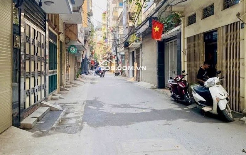 NGÃ TƯ SỞ - NHÀ ĐẸP LUNG LINH - MỘT BƯỚC ĐƯỜNG 2.5 Ô TÔ TRÁNH - HƠN 6TỶ!
