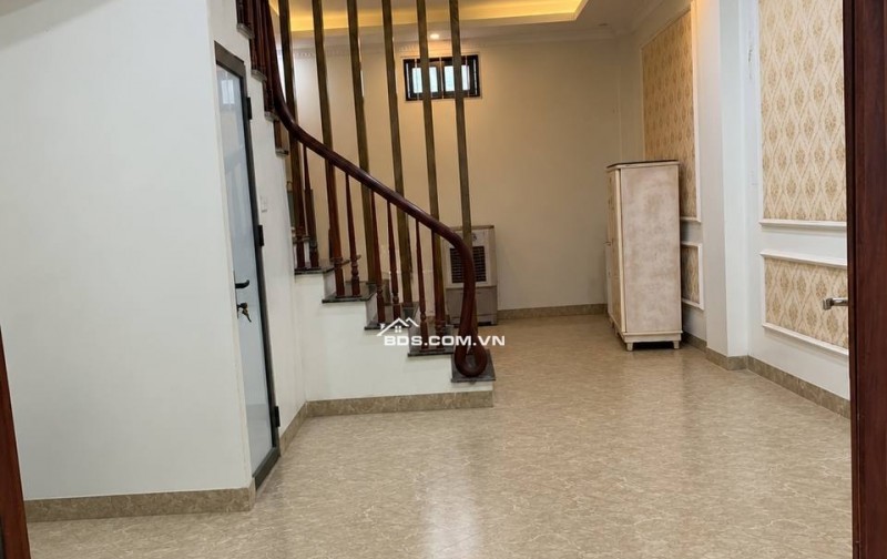ĐỊNH CÔNG - 3 THOÁNG NỞ HẬU - XE ĐỖ SÁT NHÀ - 38m2, MT khủng 4M!