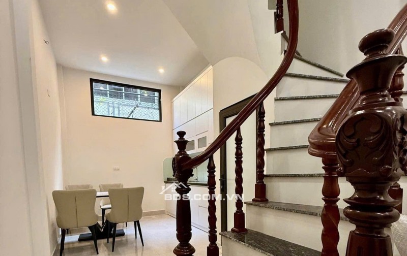 BÁN NHÀ HOÀNG CẦU – NGÕ NÔNG – GẦN Ô TÔ – CHỈ 6 TỶ