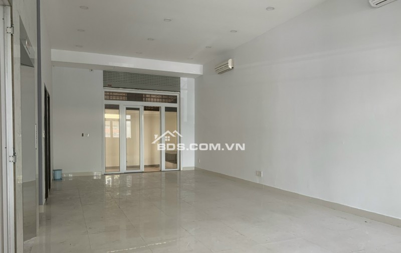 Cho thuê biệt thự 10x20  đường số 6 KDC Him Lam, P. Tân Hưng Q7