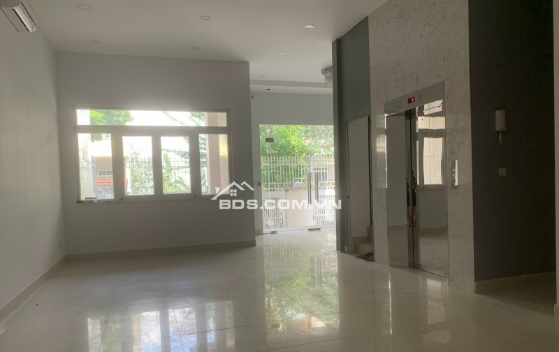 Cho thuê biệt thự 10x20  đường số 6 KDC Him Lam, P. Tân Hưng Q7