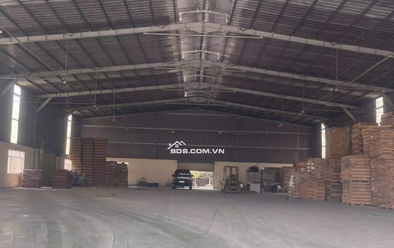 Cho thuê xưởng bên Thủy Nguyên, DT 1800m2 có PCCC, trạm điện rất lớn, xa dân