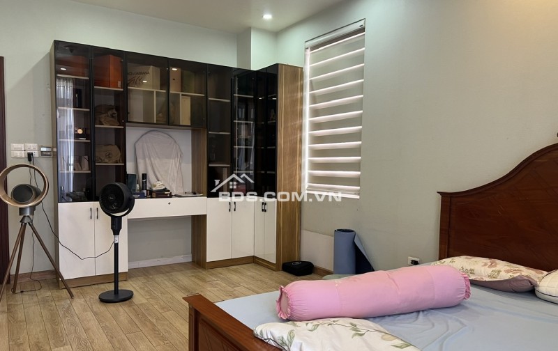 Bán biệt thự 10x20 đường 16m khu Him Lam Q7 giá 57 tỷ