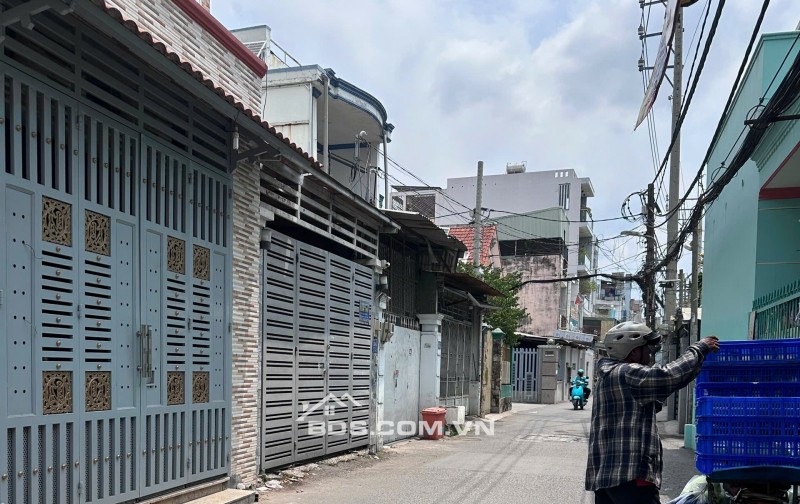 cho thuê nhà ở nguyên căn, 5.5 x 18, hẻm xe pen, ngay chợ cầu quang trung gò vấp