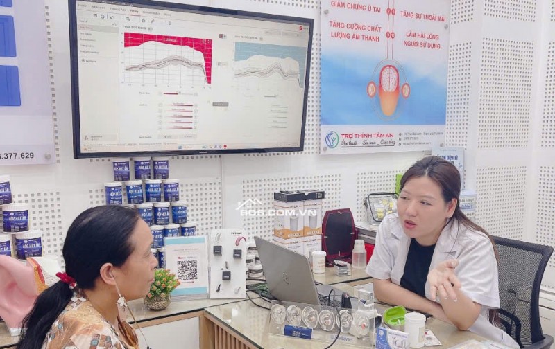 Máy trợ thính thẩm mỹ bí mật sâu trong ống tai đeo như không đeo