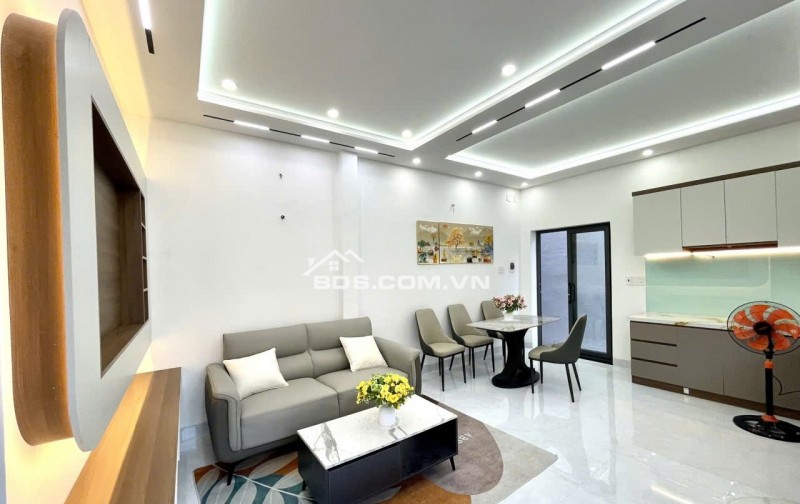 NHÀ ĐẸP SỐ RIÊNG ĐƯỜNG XE HƠI ,  PHÚ THUẬN Q7 (4,2X8 ) 2 TẦNG CHỈ 4 TỶ 380 TR FULL NỘI THẤT