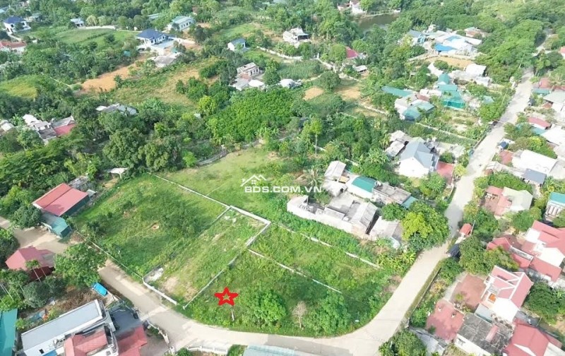 Nhỉnh 2 tỷ! Sở hữu lô đất 250m2, mặt tiền 10m, trục chính Cư Yên, khu dân cư đông đúc, tiềm năng tăng giá trị cao