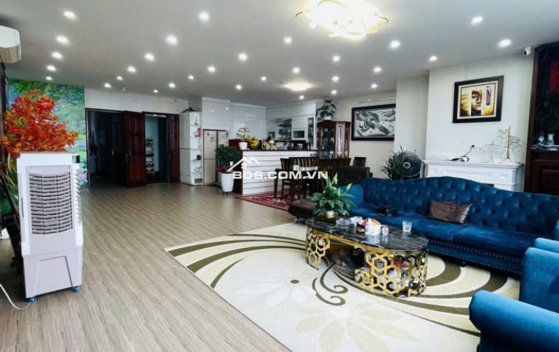 Siêu ngon rẻChỉ 50tr/m2 - CC trung tâm Thanh Xuân - Căn góc - DT 210m- TK: 4PN - 4VS - SĐCC - Hàng xóm Cao Xà Lá - Nguyễn Trãi- Gía quanh 10T