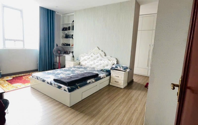 Siêu ngon rẻChỉ 50tr/m2 - CC trung tâm Thanh Xuân - Căn góc - DT 210m- TK: 4PN - 4VS - SĐCC - Hàng xóm Cao Xà Lá - Nguyễn Trãi- Gía quanh 10T