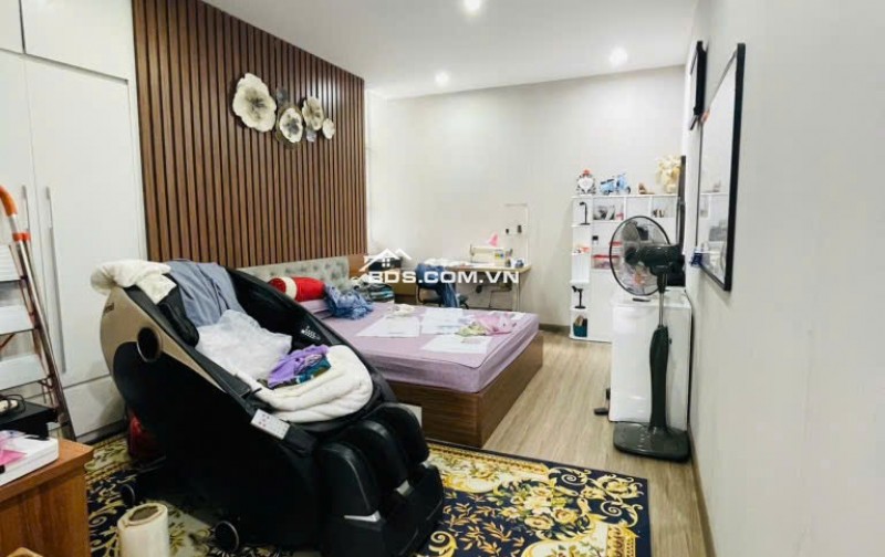 Siêu ngon rẻChỉ 50tr/m2 - CC trung tâm Thanh Xuân - Căn góc - DT 210m- TK: 4PN - 4VS - SĐCC - Hàng xóm Cao Xà Lá - Nguyễn Trãi- Gía quanh 10T