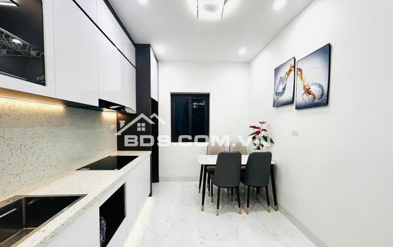 Tổ ấm lý tưởng  – Khu Phố Văn Minh, Dân Trí Cao – Con Cái Đi Học Tiện Lợi Đủ Đường