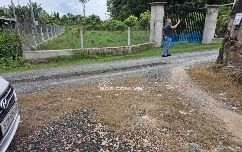 Bán lô đất 1250m² thổ cư 100m², đường xe tải vào tận nơi, sổ sẵn, chủ ngộp cần bán gấp
