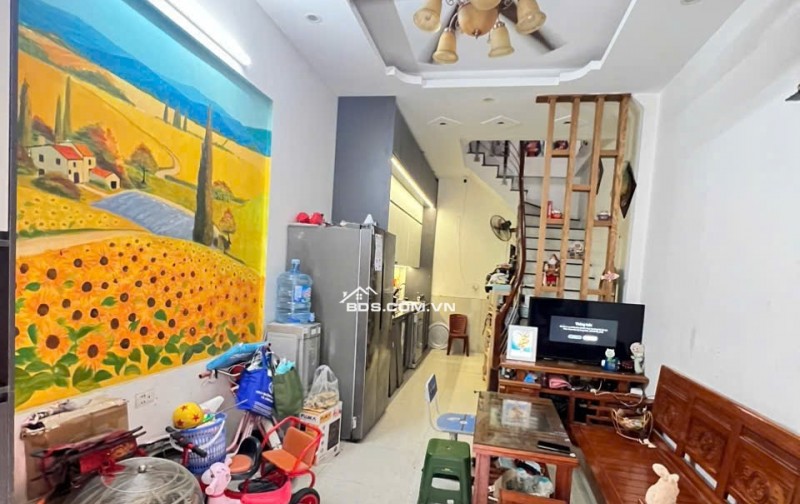 Bán nhà Đình Thôn – Mỹ Đình 37m2 cách phố 30m,  8.8 tỷ.