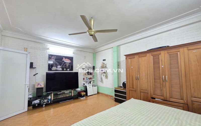 Bán nhà Đình Thôn – Mỹ Đình 37m2 cách phố 30m,  8.8 tỷ.