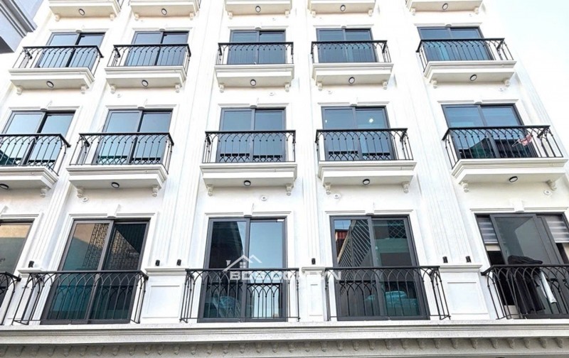  Bán tòa căn hộ chung cư mini dòng tiền cực tốt – vị trí đắc địa gần các trường đại học lớn