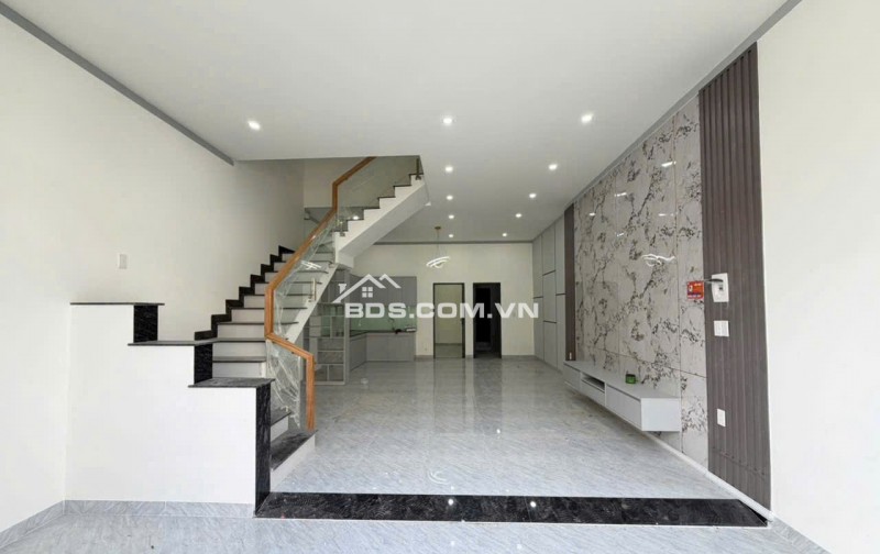  CHỈ CÒN 1 CĂN - GIÁ 1 TỶ 990 TRIỆU  Nhà đẹp, sổ hồng riêng, thổ cư 100%