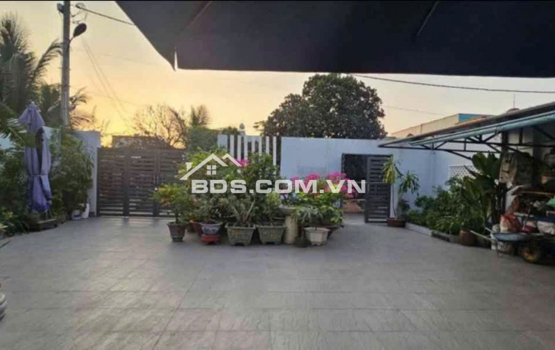 BIỆT THỰ SÂN VƯỜN 313M2 - CHỢ XUÂN THỚI THƯỢNG - FULL NỘI THẤT - 8TỶ960TR LH:0369571337.