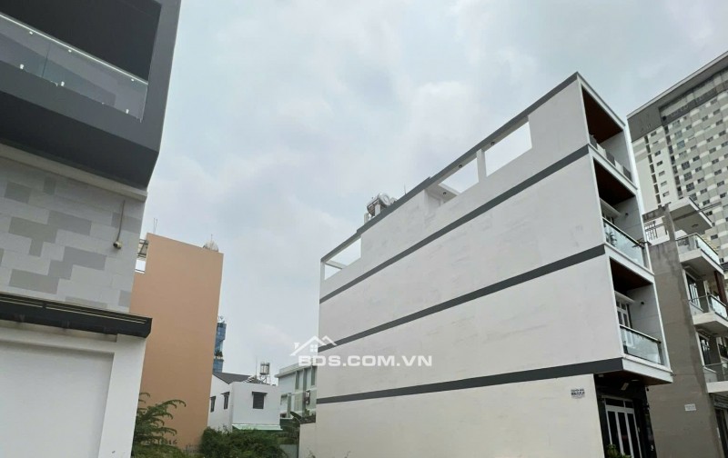 Đất trống 4x20+ 8x20+ 12x20m Hẻm 1365 Huỳnh Tấn Phát phường Phú Thuận Q7