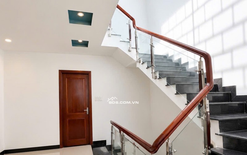 Nhà 3 tầng kề góc khu đô thị Vĩnh Điềm Trung giá tốt