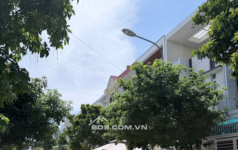 Nhà 3 tầng kề góc khu đô thị Vĩnh Điềm Trung giá tốt