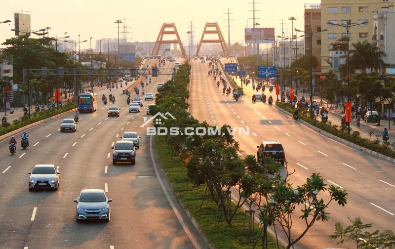 Đã xong QH, giá 3x tỷ, lô góc mặt phố Phạm Văn Đồng, DT 87m2, MT 14m, sẵn GPXD 8 tầng