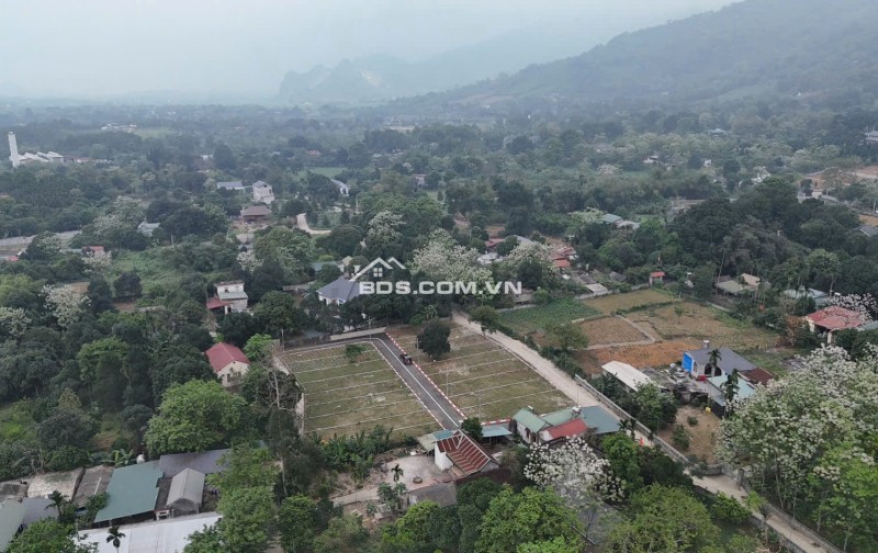 Bán đất phân lô đẹp 2 mặt đường tại Lương Sơn, Hòa Bình diện tích từ 100m2 đến 200m2