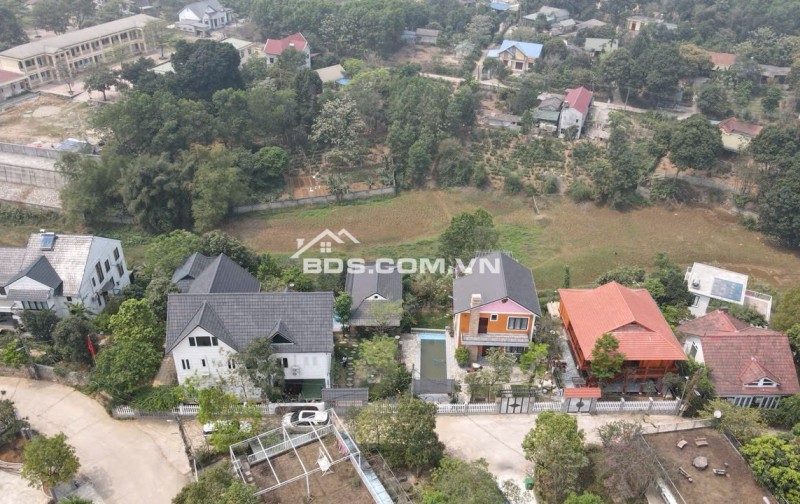 CHUYỂN NHƯỢNG KHUÔN VIÊN NGHỈ DƯỠNG CAO CẤP 2.500m² – CÁCH HÀ NỘI CHỈ 40KM