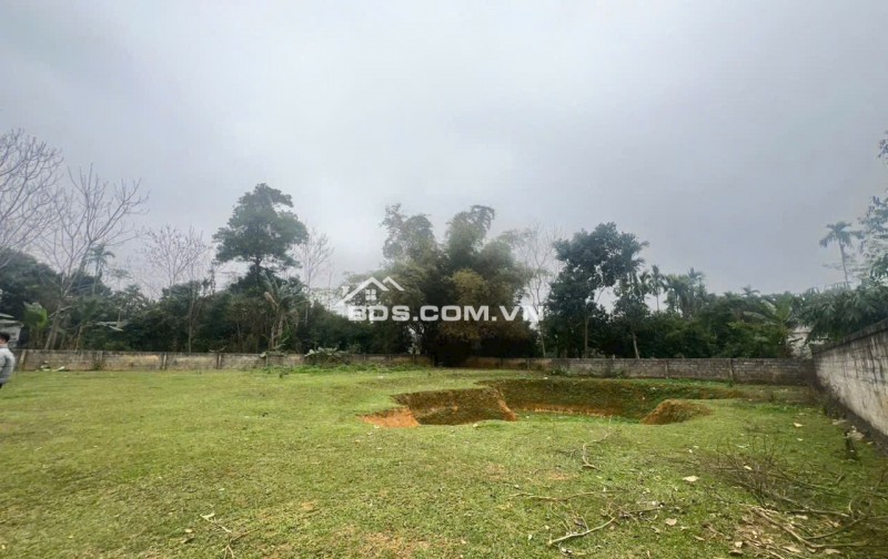 CẦN BÁN MẢNH ĐẤT 1420M VUÔNG VẮN ,KHÔNG GIAN THOÁNG ĐÃNG