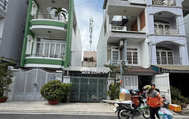 Bán đất tại Phạm Thị Ba, Phường Phú Thuận Q7. Dt 4x13 + 4x18+ 4,37x16m