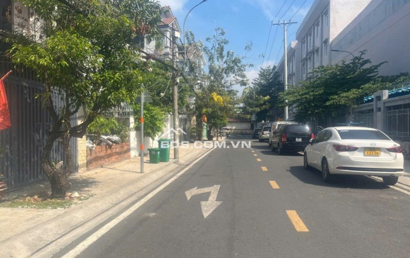 Bán đất tại Phạm Thị Ba, Phường Phú Thuận Q7. Dt 4x13 + 4x18+ 4,37x16m
