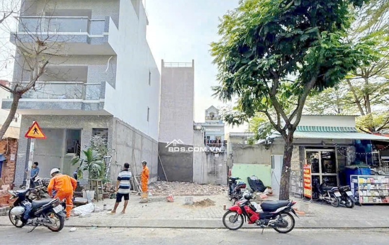 Bán đất tại Phạm Thị Ba, Phường Phú Thuận Q7. Dt 4x13 + 4x18+ 4,37x16m