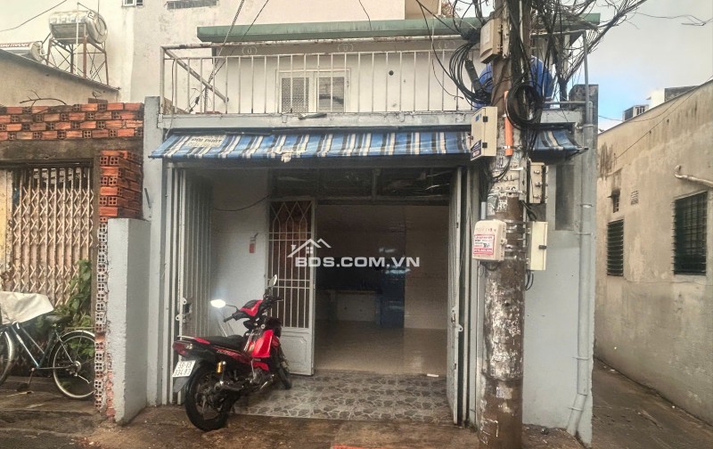 NHÀ BÁN CHÍNH CHỦ 2,4 TỶ 31m2 hẻm xe hơi, gần trung tâm và các tiện ích công cộng
