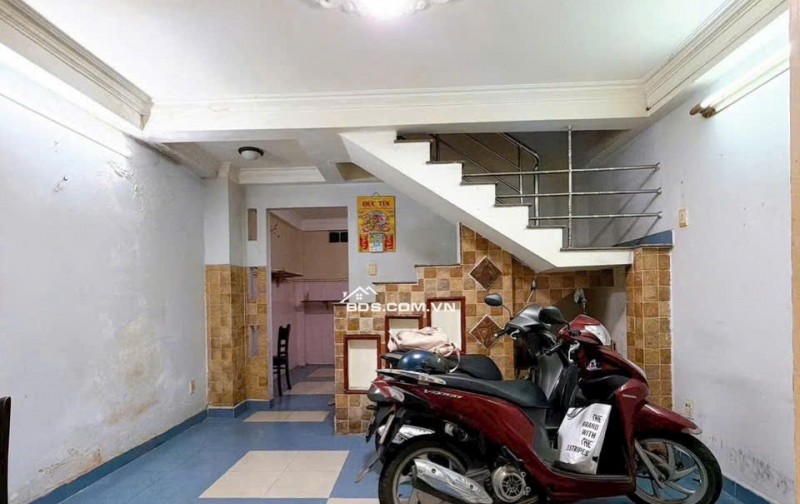 Bán nhà mặt tiền kinh doanh Đoàn Văn Bơ ,p16,q4. Dt:4,3x8,3m – giá 5,25 tỷ