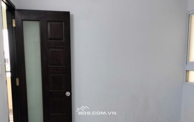 Bán căn hộ khang gia 77m, 2PN,2WC, chưa ra sổ , nhà trống giao ngay, giá 2,330 tỷ