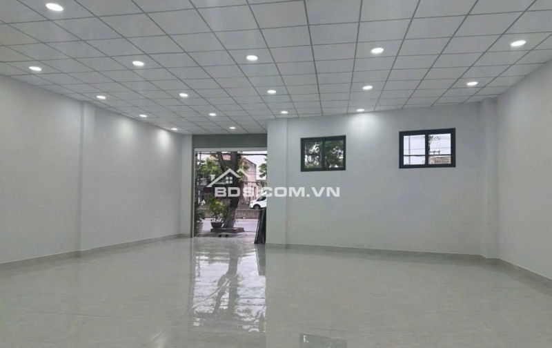 CHO THUÊ MẶT BẰNG MẶT TIỀN NGÔ QUYỀN – GẦN OCEAN VIEW (Thọ Quang). Lh:0981247227.