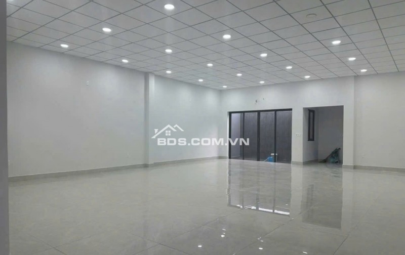 CHO THUÊ MẶT BẰNG MẶT TIỀN NGÔ QUYỀN – GẦN OCEAN VIEW (Thọ Quang). Lh:0981247227.