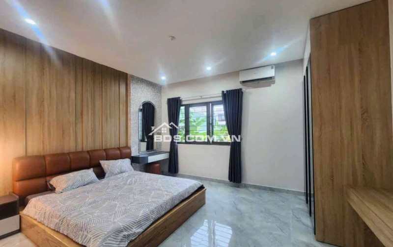 BÁN NHÀ SIÊU ĐẸP ĐƯỜNG THANH LƯƠNG HOÀ XUÂN 100MV 3 TẦNG 4 PHÒNG NGỦ 4 WC.ĐƯỜNG 7,5M LỀ 4 MÉT NHỈNH 9 TỶ