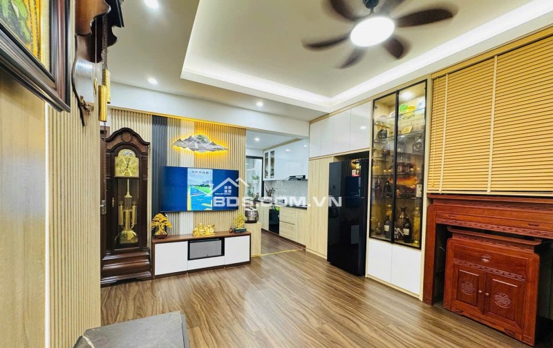 Căn hộ 3 phòng ngủ – 2 WC – Nội thât sang xịn mịn,Bán Đảo Linh Đàm