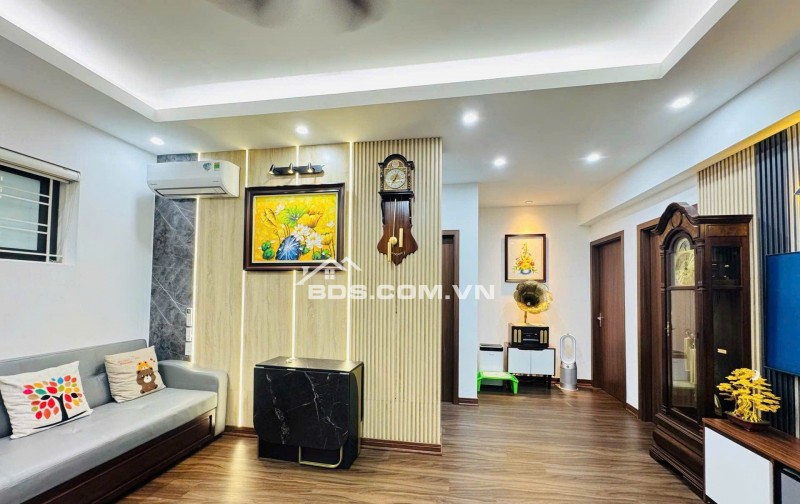  Căn hộ 3 phòng ngủ – 2 WC – Nội thât sang xịn mịn,Bán Đảo Linh Đàm