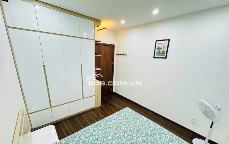  Căn hộ 3 phòng ngủ – 2 WC – Nội thât sang xịn mịn,Bán Đảo Linh Đàm