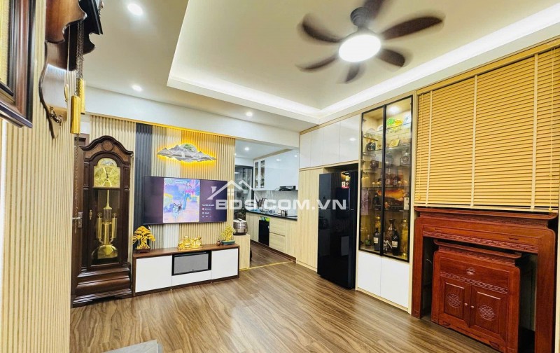  Căn hộ 3 phòng ngủ – 2 WC – Nội thât sang xịn mịn,Bán Đảo Linh Đàm