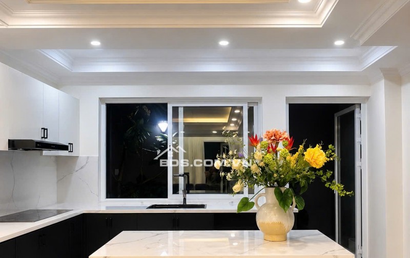  SIÊU PHẨM NGAY ĐẠI HỌC RMIT – CHỈ 8 TỶ XX 