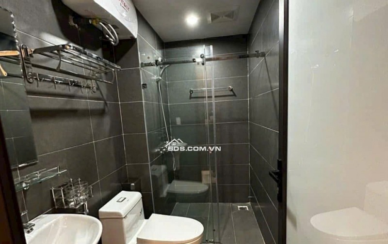 SIÊU PHẨM DÒNG TIỀN MẶT ĐƯỜNG VĂN CAO , 5 TẦNG THANG MÁY